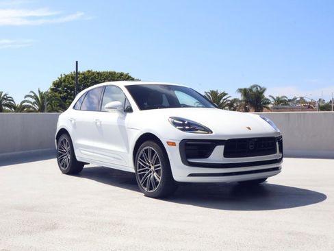 New 2026 Porsche Macan S AWD/4WD image 7