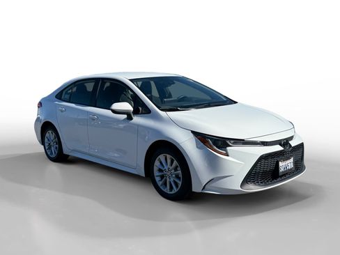 Used 2020 Toyota Corolla LE w/ LE Convenience Package image 7