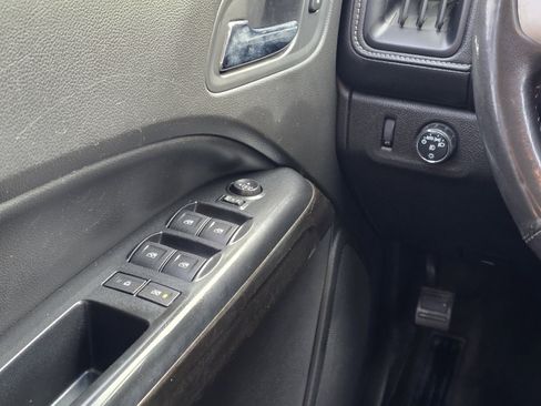 Used 2016 GMC Canyon SLE w/ SLE Convenience Package image 12