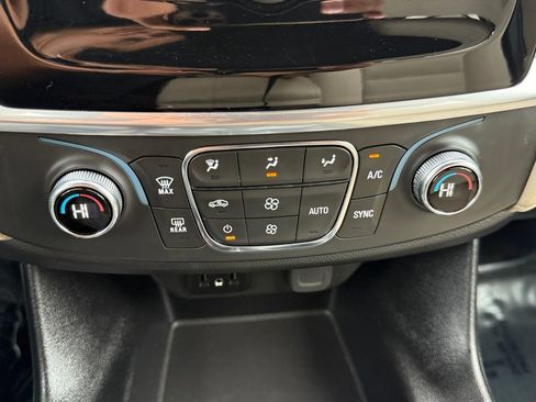 Used 2023 Chevrolet Traverse LS w/ Safety Package image 17