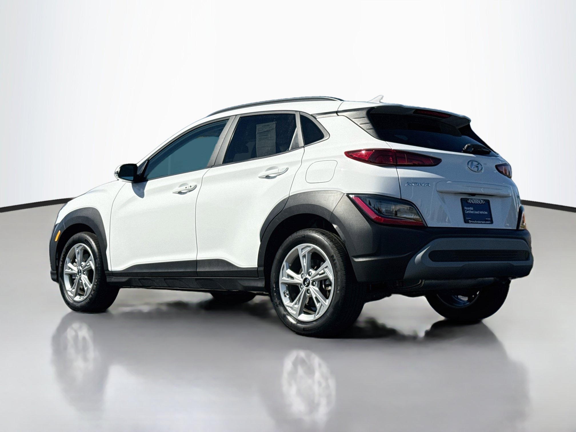 Certified 2023 Hyundai Kona SEL AWD/4WD image 5