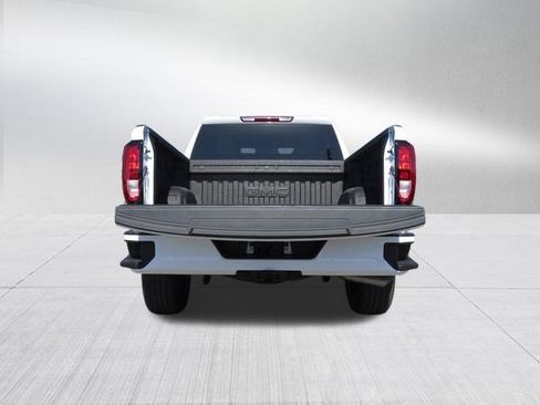 New 2025 GMC Sierra 1500 Elevation image 5