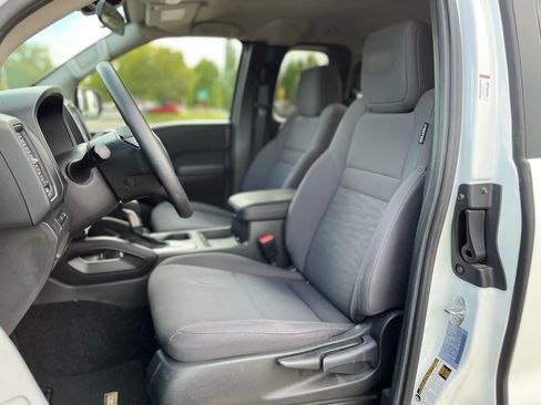 Used 2024 Nissan Frontier S w/ S Utility Package image 10