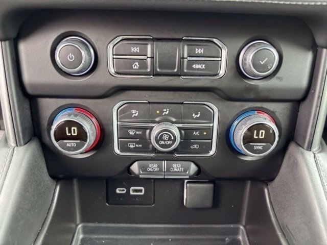 Used 2022 Chevrolet Suburban LS AWD/4WD image 26