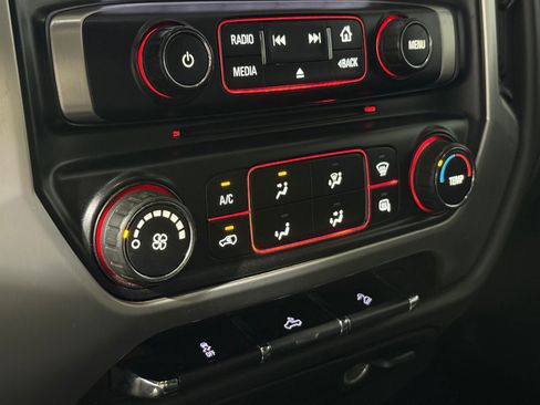 Used 2015 GMC Sierra 1500 SLE image 27