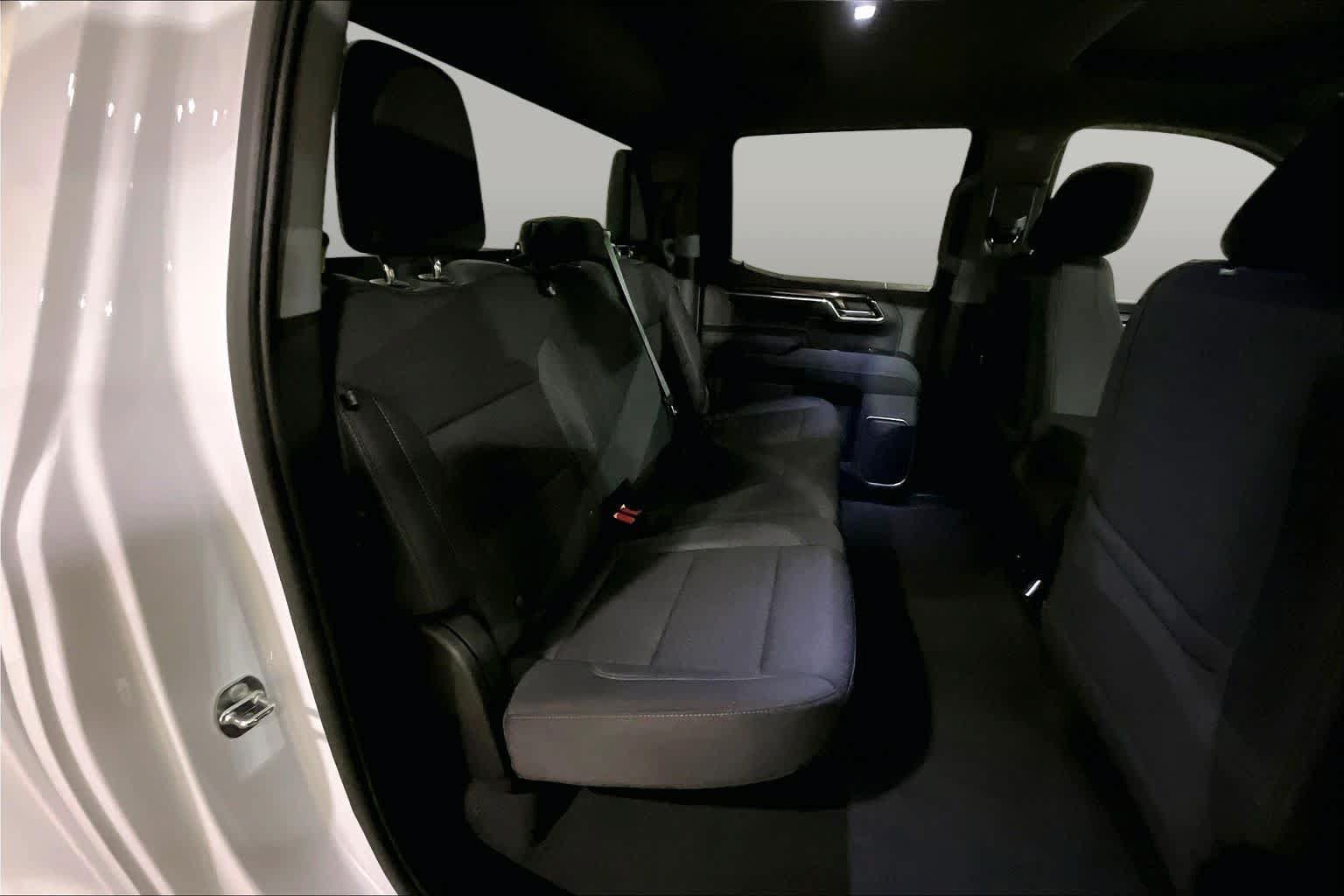 Used 2023 Chevrolet Silverado 1500 LT AWD/4WD image 18