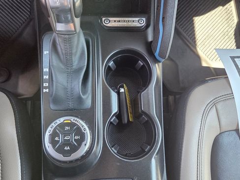Used 2023 Ford Bronco Wildtrak AWD/4WD image 18