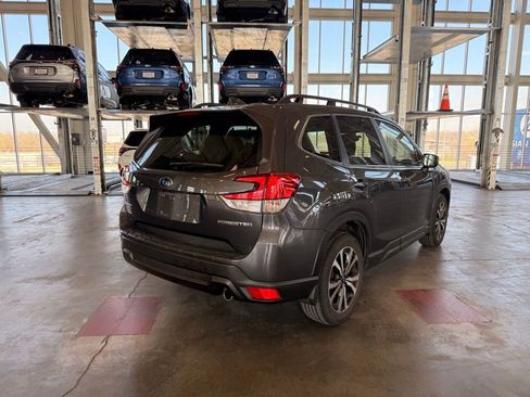 Used 2023 Subaru Forester Limited w/ Popular Package #3 image 3