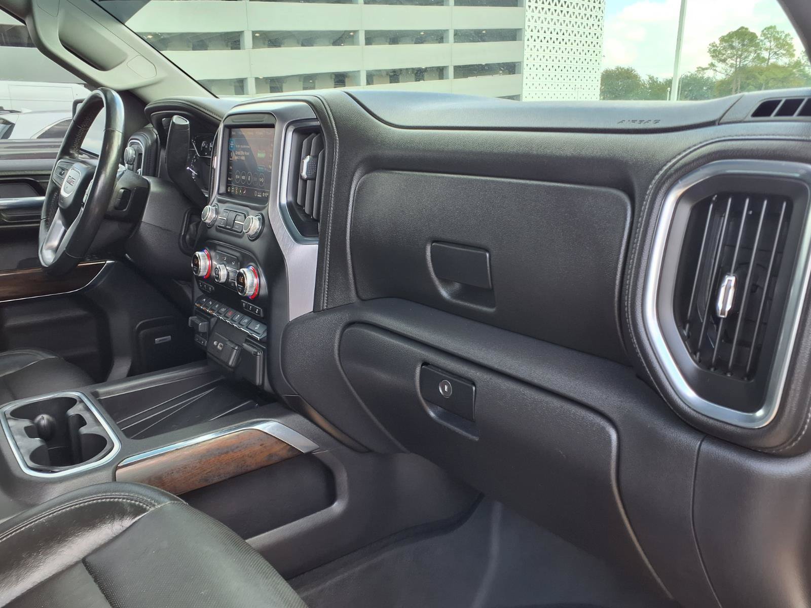 Used 2020 GMC Sierra 1500 SLT AWD/4WD image 18