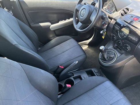 Used 2013 MAZDA MAZDA2 Sport FWD image 16