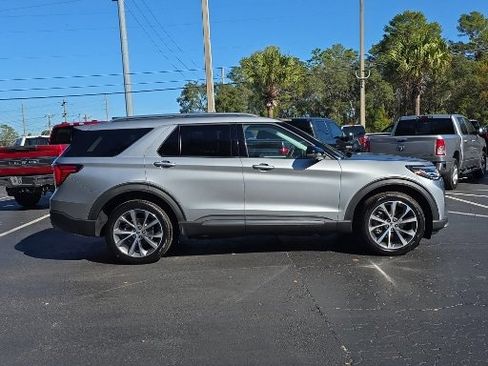 Certified 2025 Ford Explorer Platinum w/ Ultimate Package image 8