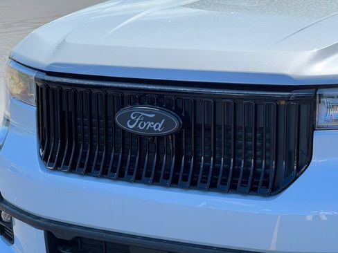 Used 2026 Ford Maverick Lobo AWD/4WD image 35