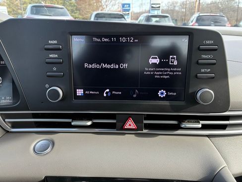 Used 2023 Hyundai Elantra SEL image 26