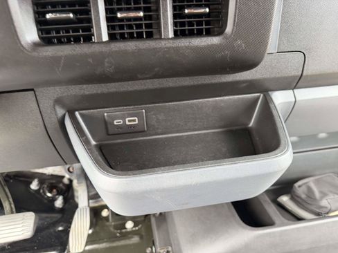 Used 2024 Chevrolet Brightdrop 600 w/ Battery Pack, Max Range AWD/4WD image 15