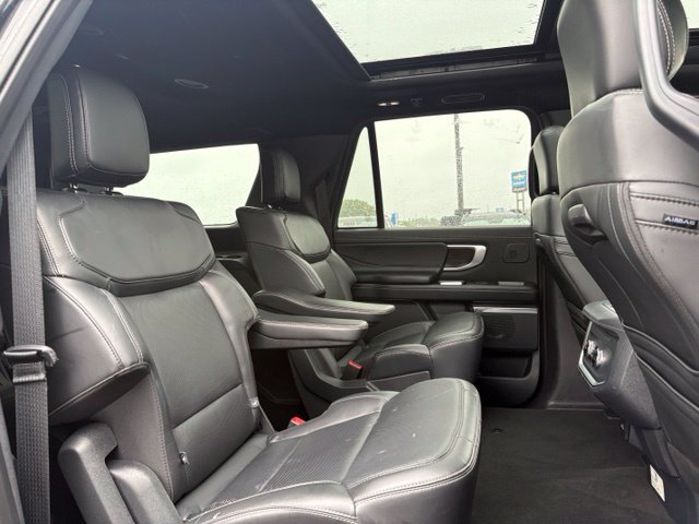 Used 2025 Ford Expedition Max Platinum w/ Stealth Performance Package AWD/4WD image 13