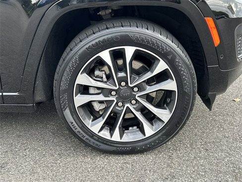 Certified 2022 Jeep Grand Cherokee L Overland image 13