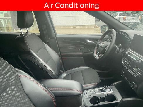 Certified 2025 Ford Escape ST-Line Select AWD/4WD image 11