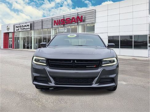 Used 2021 Dodge Charger SXT image 2