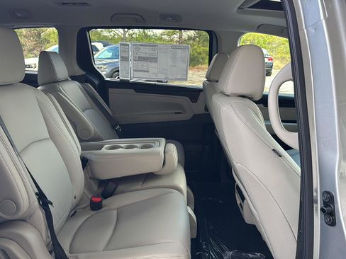 New 2026 Honda Odyssey EX-L image 11