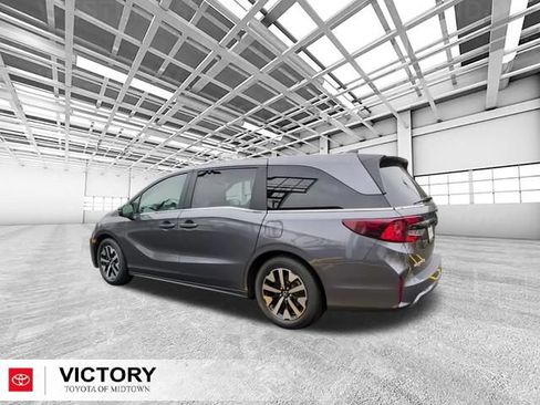 Used 2025 Honda Odyssey EX-L image 6