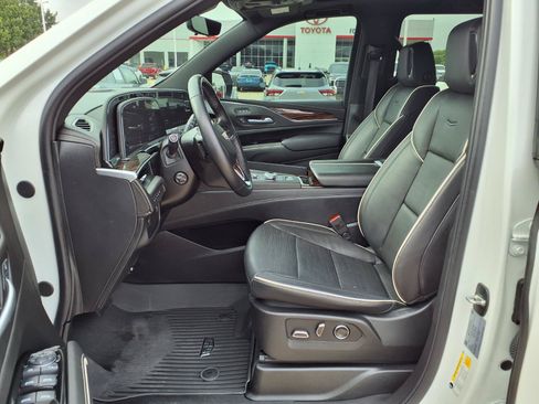 Used 2024 Cadillac Escalade ESV Premium Luxury w/ LPO, Floor Liner Package AWD/4WD image 26