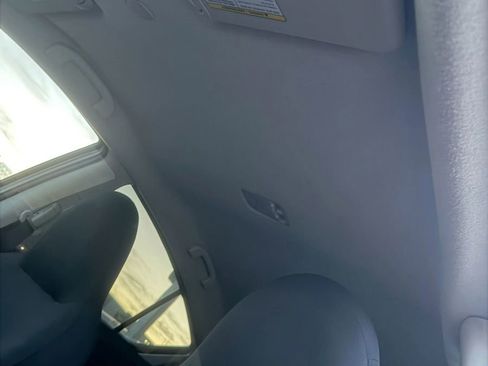 Used 2017 Nissan Versa S Plus image 26