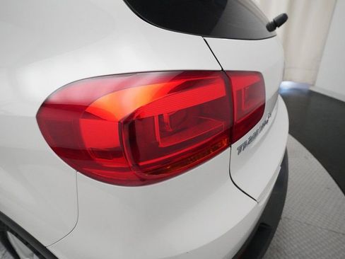 Used 2013 Volkswagen Tiguan SEL image 29