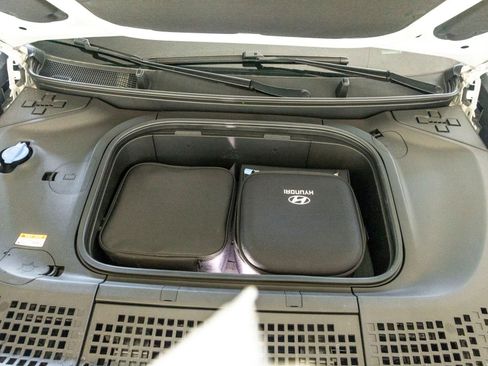 New 2026 Hyundai Ioniq 9 SE image 32