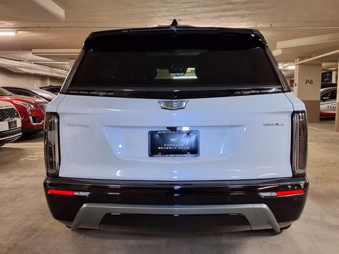 New 2026 Cadillac Vistiq Sport AWD/4WD image 9