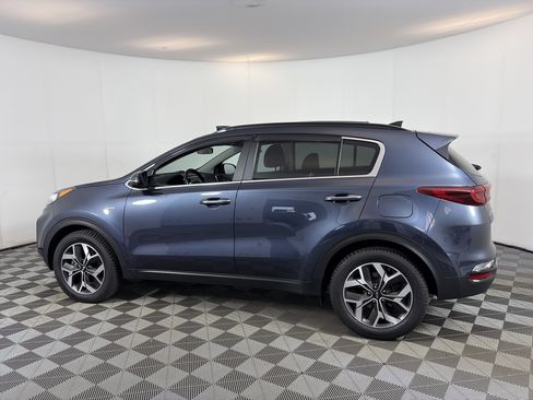 Used 2022 Kia Sportage EX AWD/4WD image 8