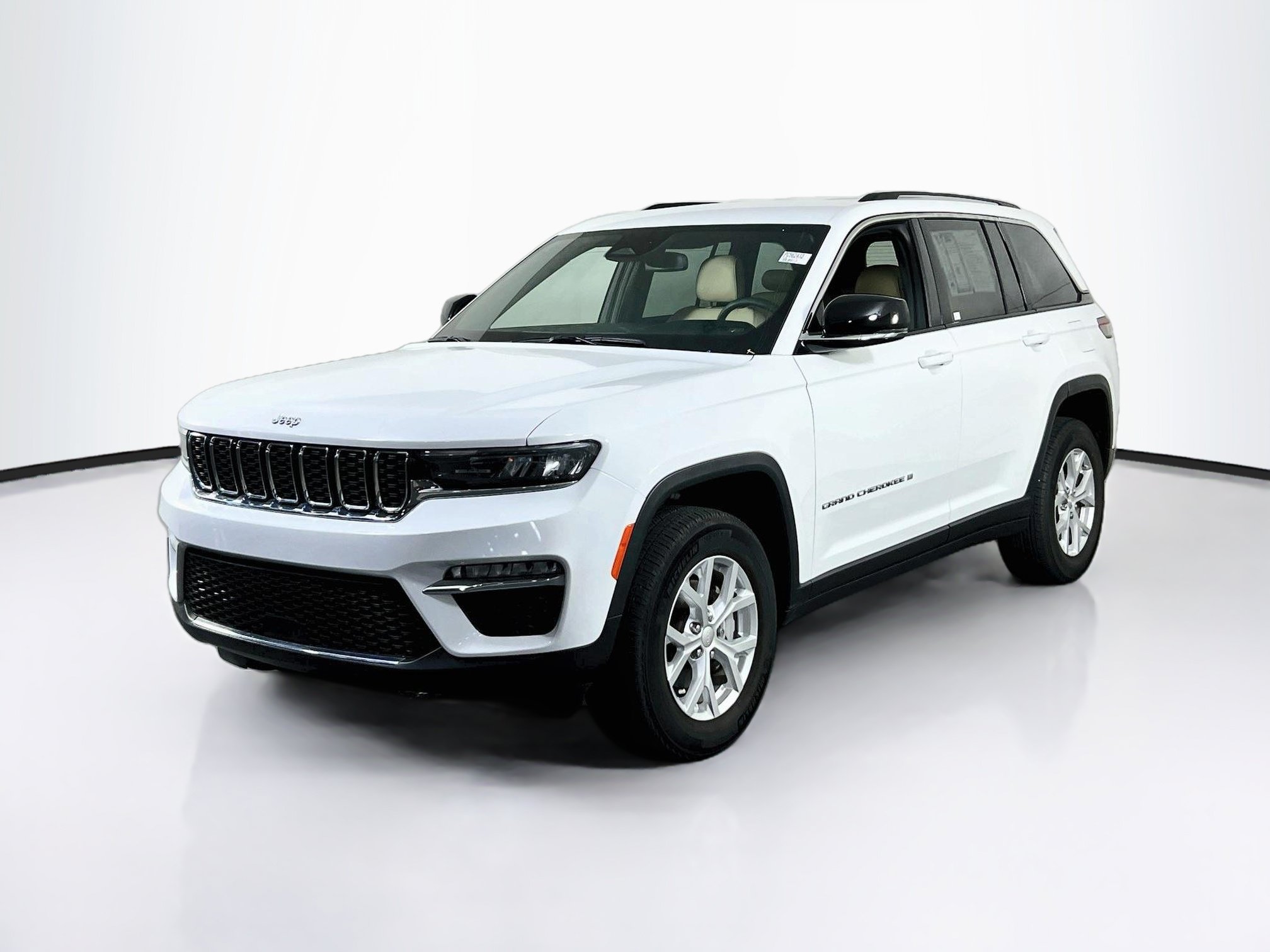 Used 2023 Jeep Grand Cherokee Limited w/ Trailer Tow Prep Group (B) AWD/4WD image 1