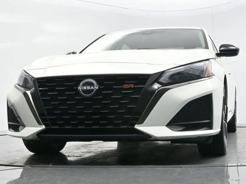 Used 2023 Nissan Altima 2.5 SR image 40