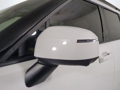 Used 2025 Hyundai Santa Fe Limited image 12