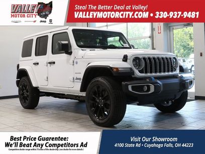 New 2024 Jeep Wrangler Unlimited Sahara w/ Technology Group