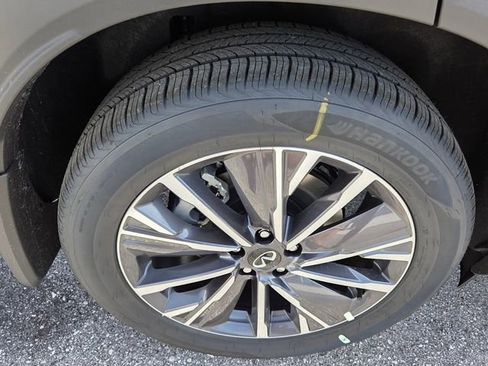 New 2026 INFINITI QX60 Luxe w/ Cargo Package image 18