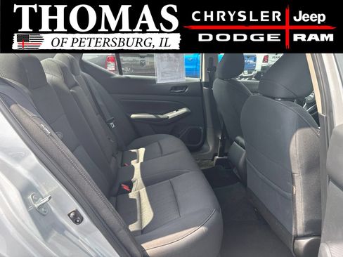 Used 2025 Nissan Altima 2.5 SV FWD image 23