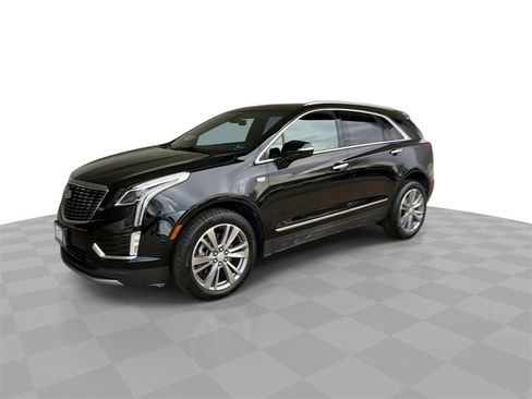 Certified 2025 Cadillac XT5 Premium Luxury image 4