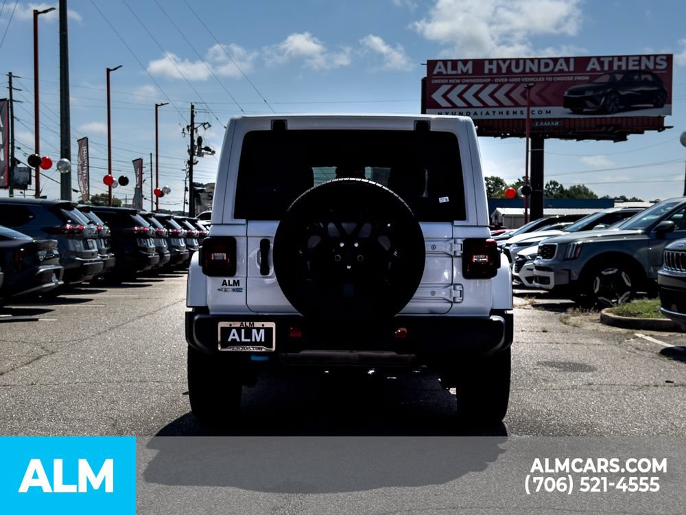 Used 2024 Jeep Wrangler Unlimited Sahara AWD/4WD image 8