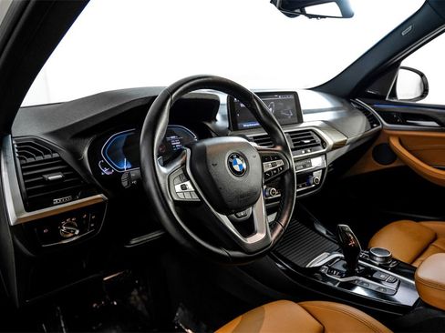 Used 2021 BMW X3 xDrive30e w/ Premium Package image 2