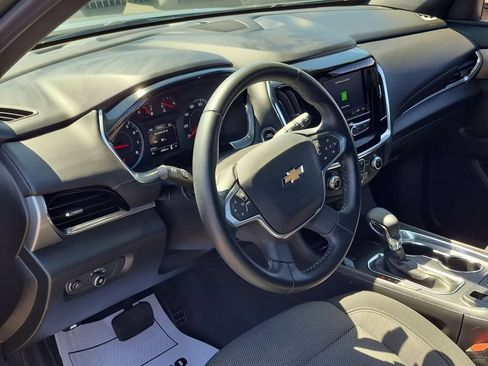 Used 2023 Chevrolet Traverse LT FWD image 10