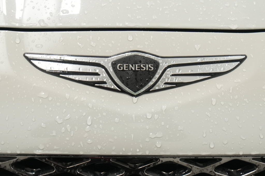 Used 2025 Genesis G70 2.5T w/ Sport Prestige Package AWD/4WD image 12