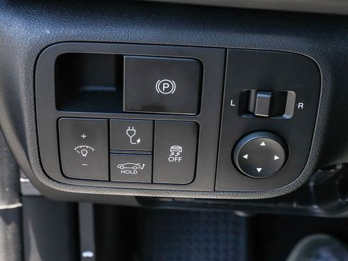 Used 2025 Hyundai Ioniq 6 SE RWD image 34