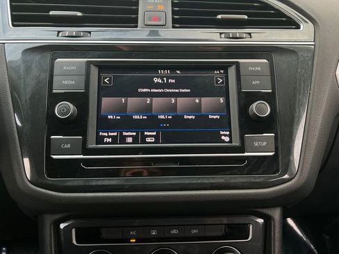 Used 2019 Volkswagen Tiguan S image 23