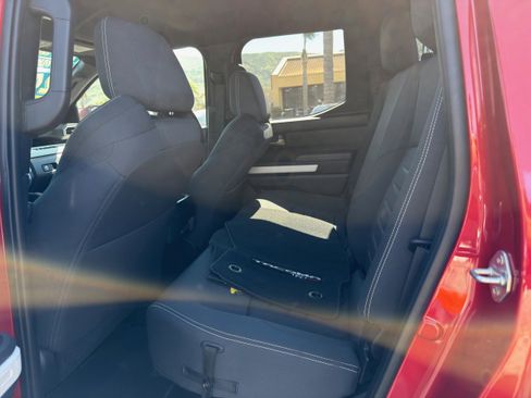 Used 2024 Toyota Tacoma TRD Sport w/ TRD Sport Upgrade Package image 21