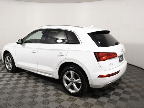 Used 2020 Audi Q5 2.0T Premium w/ Convenience Package AWD/4WD image 3