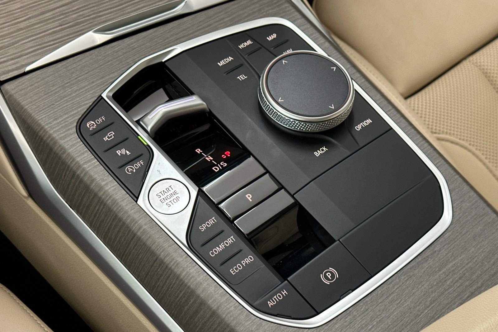 Certified 2025 BMW 330i Sedan RWD image 17