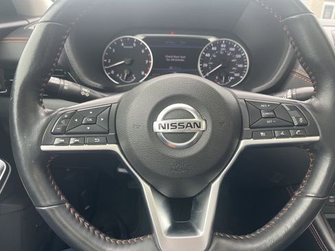 Used 2023 Nissan Sentra SR w/ SR Premium Package image 17