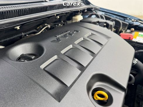 Used 2013 Toyota Corolla LE image 28