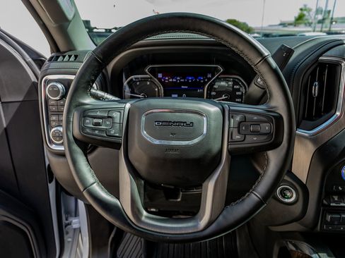 Used 2023 GMC Sierra 3500 Denali w/ Denali Ultimate Package image 18