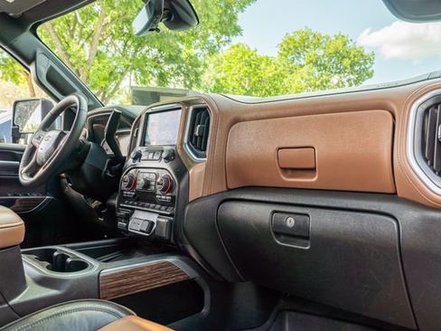 Used 2022 Chevrolet Silverado 3500 High Country image 47